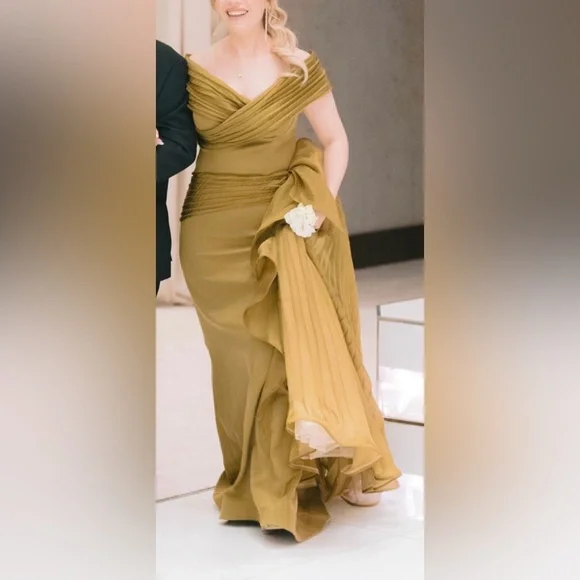 Beautiful Mustard Green Dress, Looks Brand New. Worn Only Once | Color: Green | Size: 8 | Lilitsahakyan's Closet